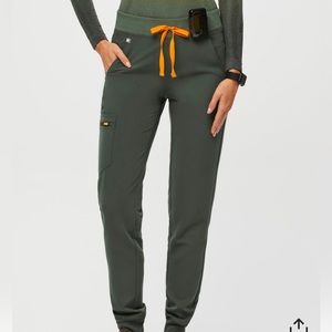 FIGS Olive Green / Moss Zamora Joggers (Women) Medium Tall